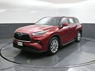 Used 2023 Toyota Highlander Limited FWD video 1