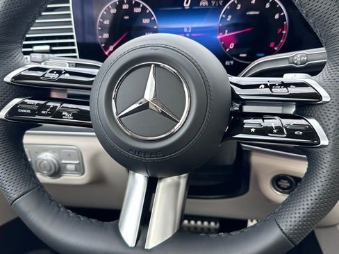 New 2026 Mercedes-Benz GLS 580 4MATIC image 16