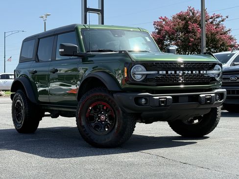 Used 2023 Ford Bronco Wildtrak AWD/4WD image 2