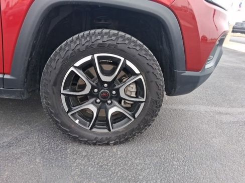 Used 2025 Jeep Compass Trailhawk image 5