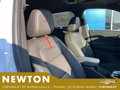 New 2026 Chevrolet Trax RS w/ Sunroof Package FWD image 27