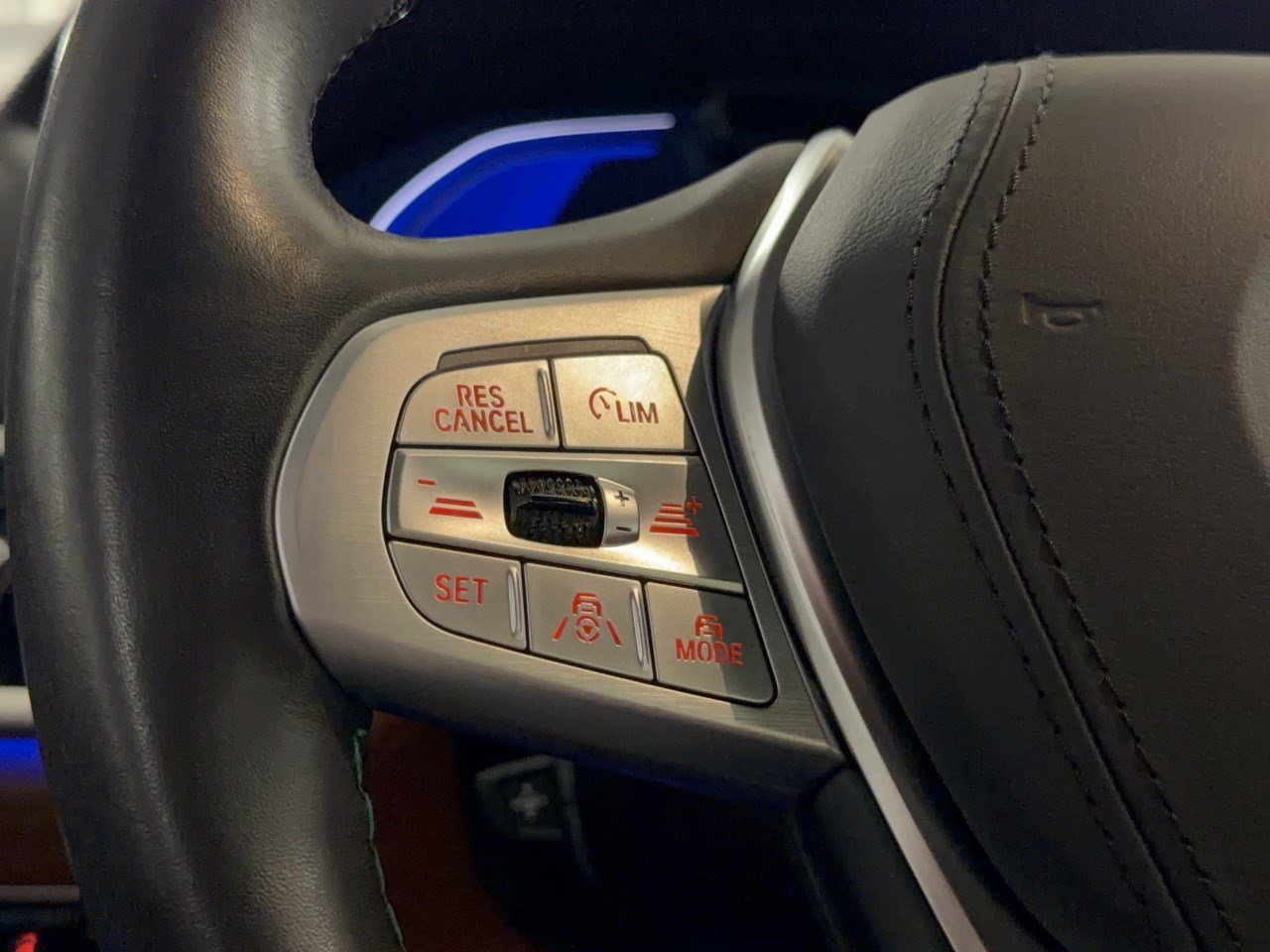 Used 2022 BMW ALPINA XB7 AWD/4WD image 18