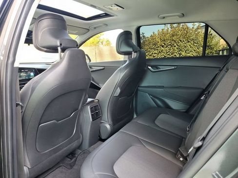 Certified 2025 Kia Niro EX Touring FWD image 16