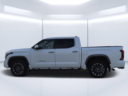 Used 2024 Toyota Tundra Limited AWD/4WD image 6