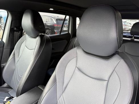 New 2026 Volkswagen Tiguan SE R-Line FWD image 13