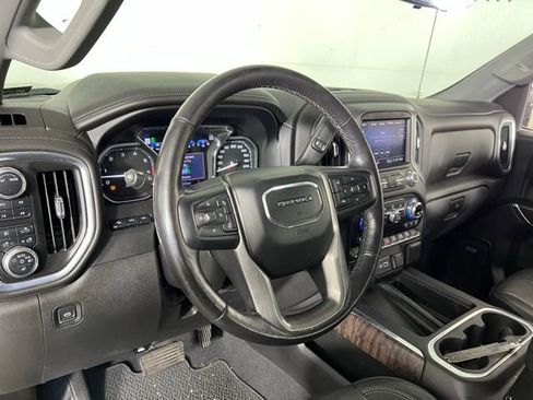 Used 2022 GMC Sierra 1500 Denali w/ Technology Package AWD/4WD image 8