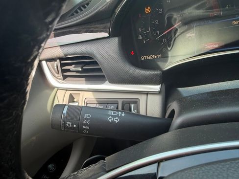 Used 2013 Cadillac XTS Premium FWD image 12