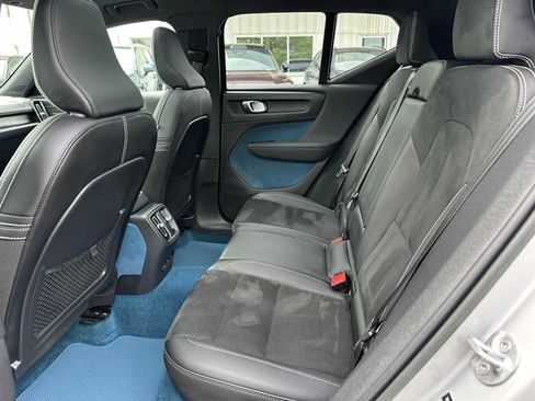 Certified 2023 Volvo XC40 Recharge Ultimate AWD/4WD image 16