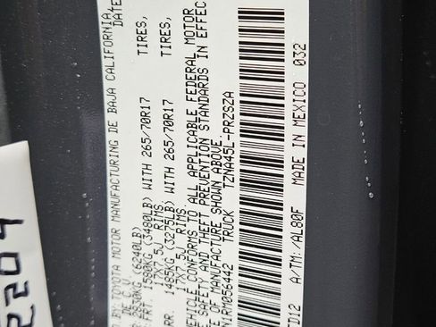 Used 2024 Toyota Tacoma TRD Off-Road image 29