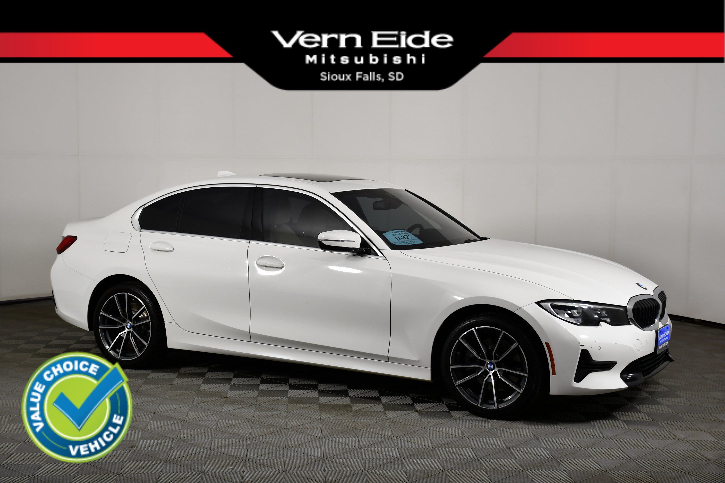 Used 2019 BMW 330i xDrive Sedan w/ Driving Assistance Package AWD/4WD image 1