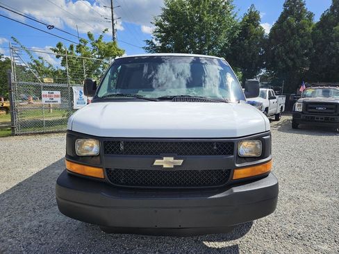 Used 2014 Chevrolet Express 1500 RWD image 8