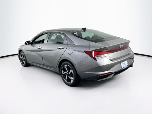 Used 2023 Hyundai Elantra SEL w/ Convenience Package FWD image 7