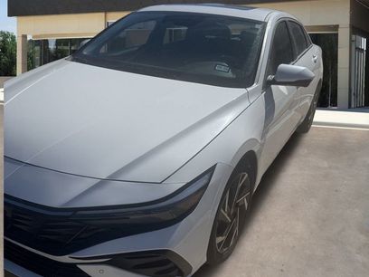 Used 2024 Hyundai Elantra Limited
