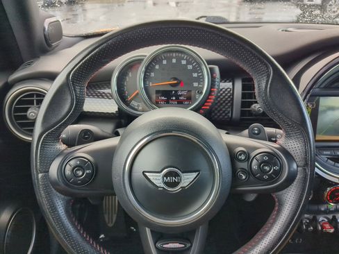 Used 2015 MINI Cooper S image 18