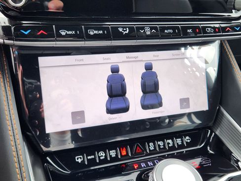 New 2026 Jeep Grand Wagoneer L Summit AWD/4WD image 17