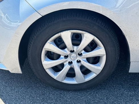 Used 2024 Toyota Corolla LE FWD image 37
