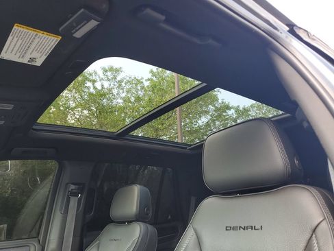 Used 2021 GMC Yukon Denali AWD/4WD image 19