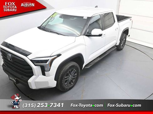 Used 2024 Toyota Tundra SR5 w/ SR5 Convenience Package AWD/4WD image 32