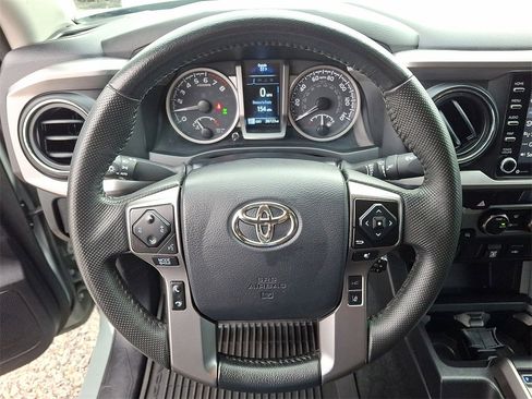 Used 2023 Toyota Tacoma TRD Sport image 17