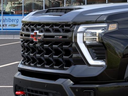 New 2026 Chevrolet Silverado 2500 ZR2 AWD/4WD image 13