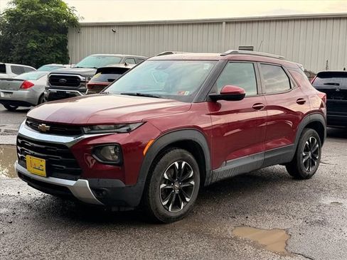 Used 2023 Chevrolet TrailBlazer LT FWD image 3