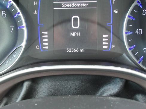 Certified 2023 Chrysler Voyager LX FWD image 27