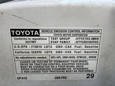 Used 2017 Toyota Tacoma SR5 w/ Tow Package RWD image 21
