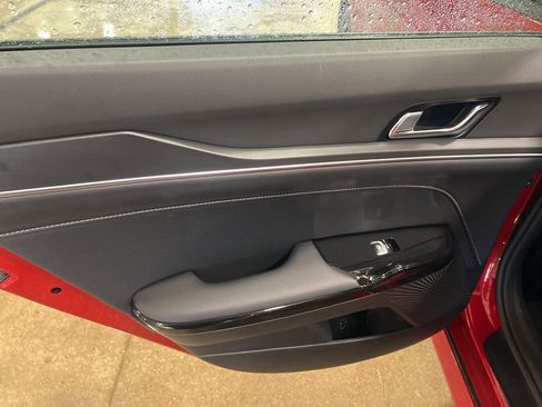 Certified 2025 Kia K5 GT-Line image 10