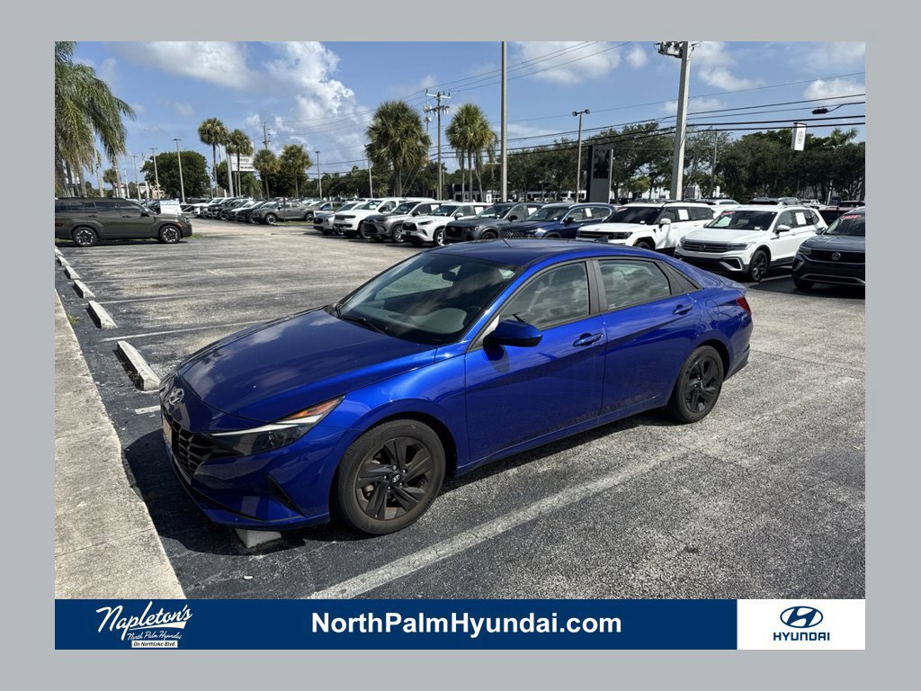 Certified 2023 Hyundai Elantra SEL FWD image 1