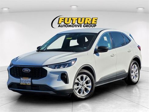 Used 2024 Ford Escape Active image 12