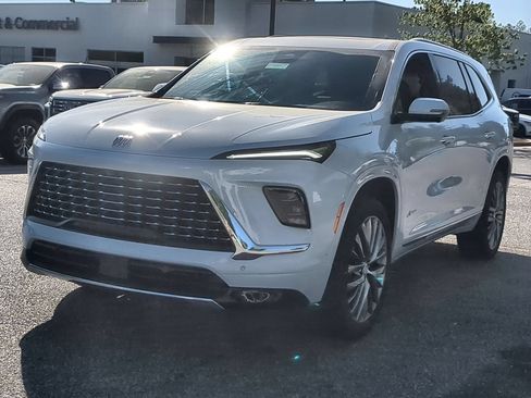New 2026 Buick Enclave Avenir w/ Super Cruise Package FWD image 4