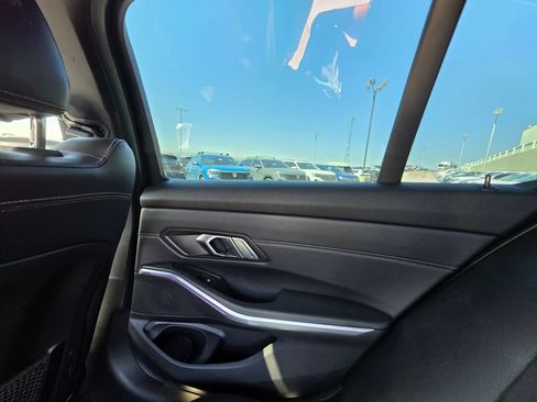 Used 2019 BMW 330i Sedan w/ M Sport Package RWD image 21
