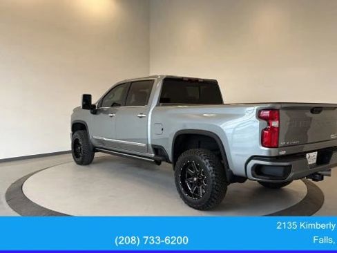 Used 2024 Chevrolet Silverado 3500 High Country w/ High Country Premium Package image 5