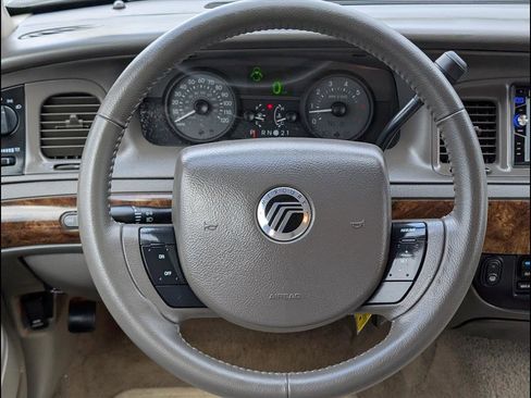 Used 2010 Mercury Grand Marquis LS image 12