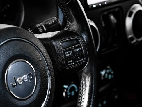 Used 2014 Jeep Wrangler Sahara w/ Connectivity Group image 23