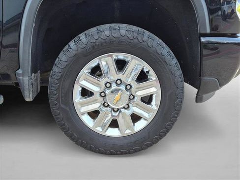 Used 2024 Chevrolet Silverado 2500 High Country w/ Technology Package AWD/4WD image 23