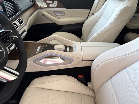 Certified 2026 Mercedes-Benz GLS 450 4MATIC image 27