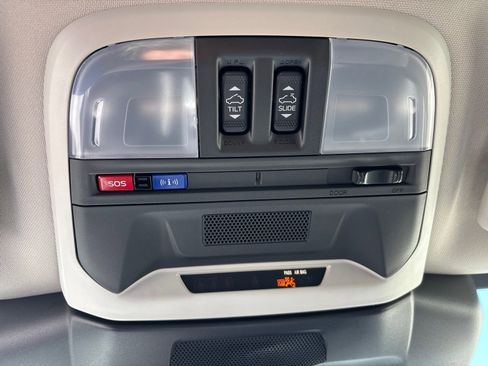 Used 2025 Subaru Crosstrek 2.0i Premium AWD/4WD image 28