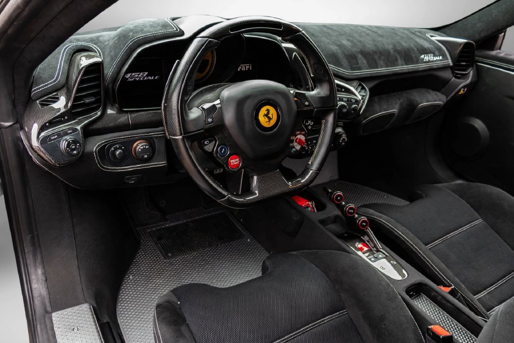 Used 2014 Ferrari 458 Speciale Coupe RWD image 36