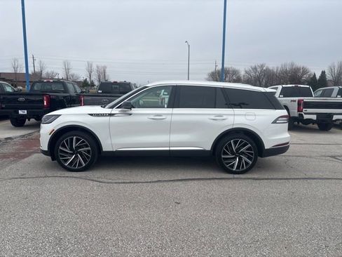 New 2026 Lincoln Aviator Reserve AWD/4WD image 10