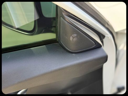 Used 2018 Honda Accord Touring image 22