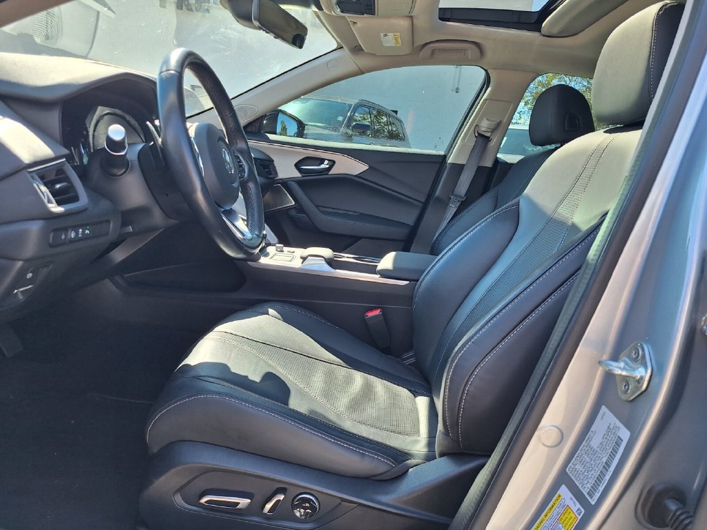 Used 2023 Acura TLX w/ Technology Package FWD image 12