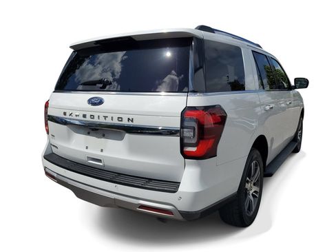 Used 2024 Ford Expedition Limited RWD image 4