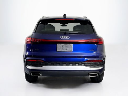 Used 2025 Audi Q5 Premium w/ Convenience Package AWD/4WD image 4