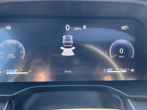 New 2025 Jeep Grand Cherokee Altitude image 7