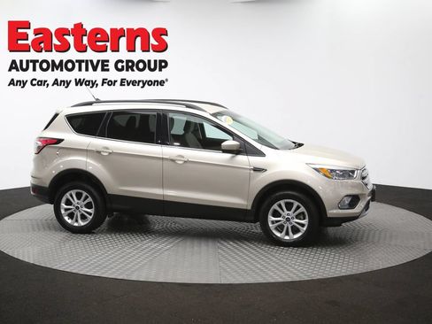 Used 2018 Ford Escape SE w/ SE Sync 3 Package AWD/4WD image 46