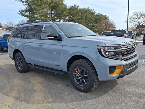 New 2026 Ford Expedition Tremor image 2