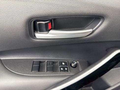 Used 2025 Toyota Corolla XSE FWD image 28