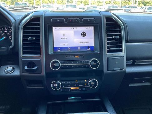 Used 2020 Ford Expedition Max XLT w/ Equipment Group 202A RWD image 21