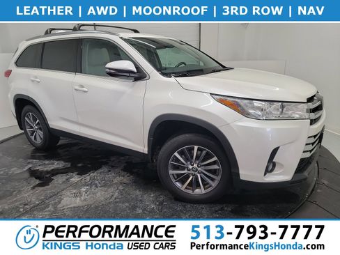 Used 2019 Toyota Highlander XLE image 1